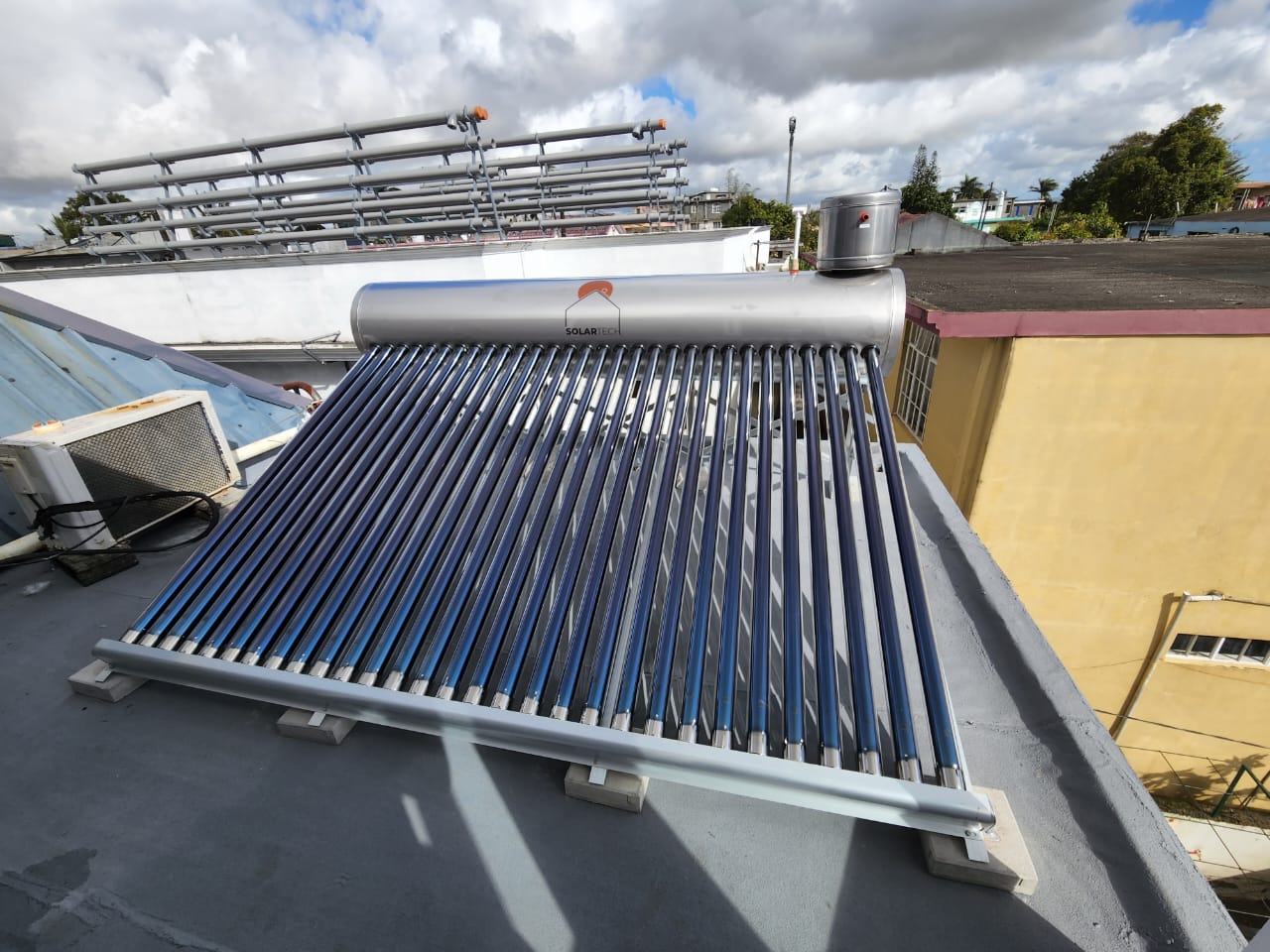 Solartech Solar Water Heater Sofo Soler 360lts Low Pressure